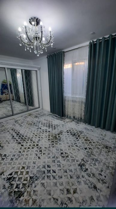 Продам ковёр почти новый размер 3/5