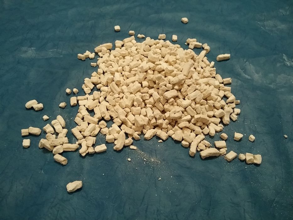 Каолинова глина натурална , българска.