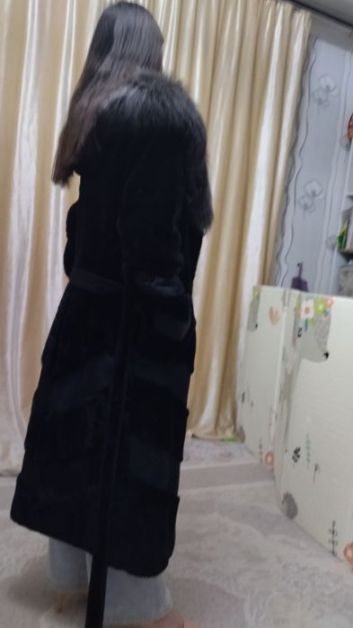 Продам шубу натур. мутон