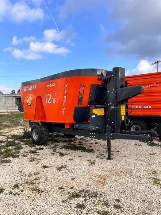 Вертикален миксер