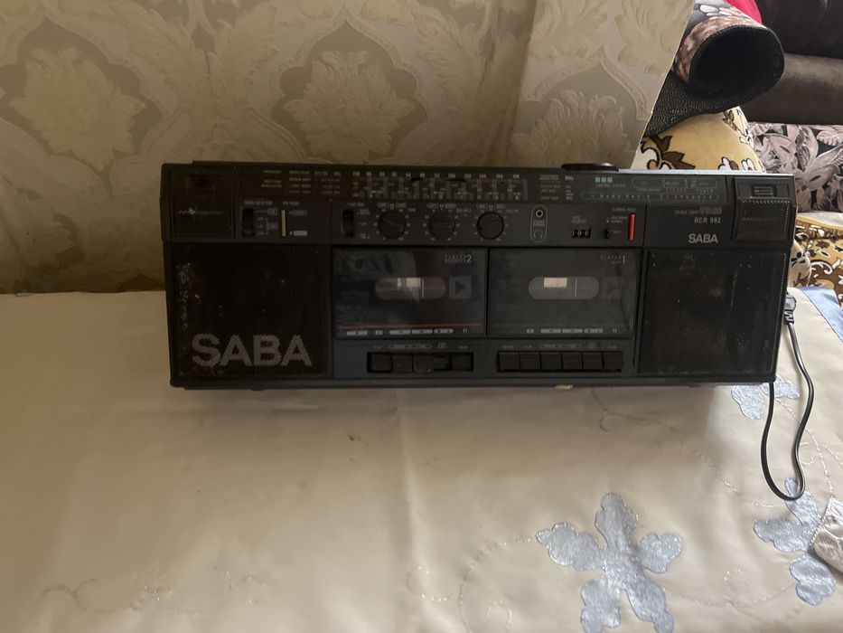 Продам магнитофон SABA