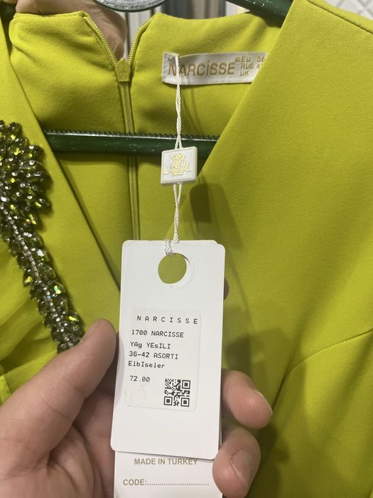 Kiyilmagan koylak razmer kichkina kelgan oshanga sotilyapti