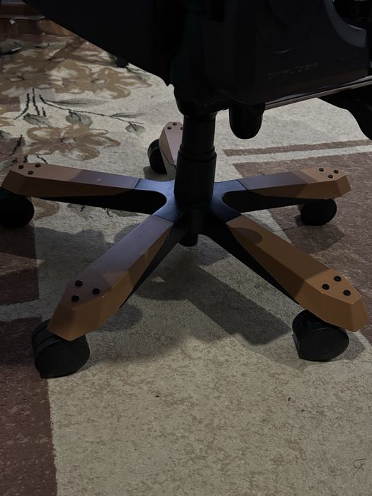 Игровое кресло DXRacer (оригинал)