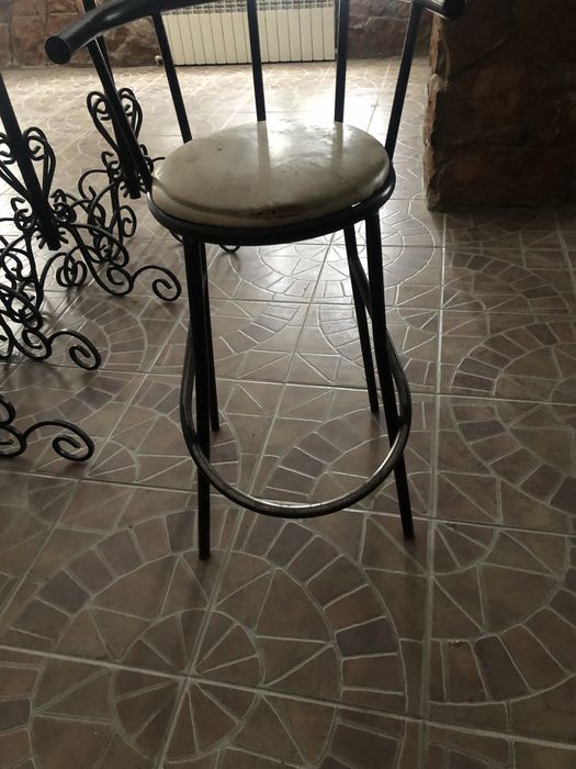 Очень добротные кованные вешалки