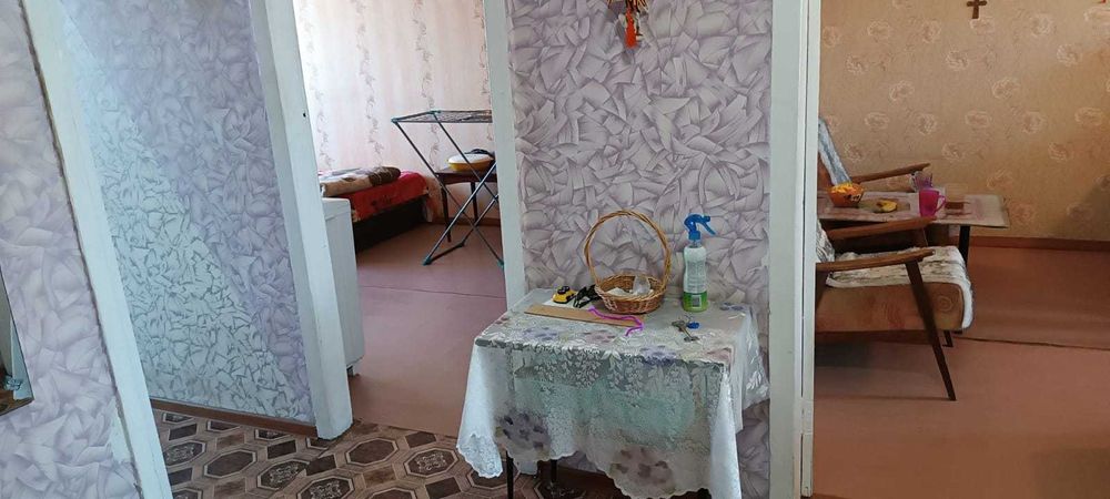 Меняю  3 комнатную  на 2 малогабаритку с доплатой !!!