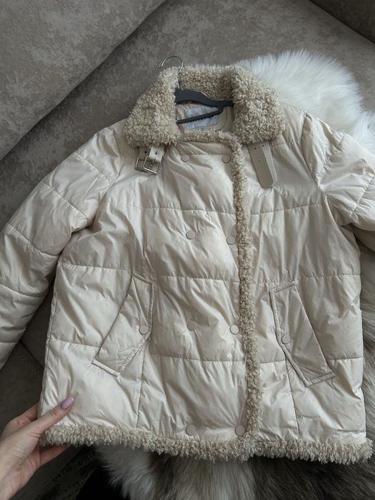 Продам куртку женскую
