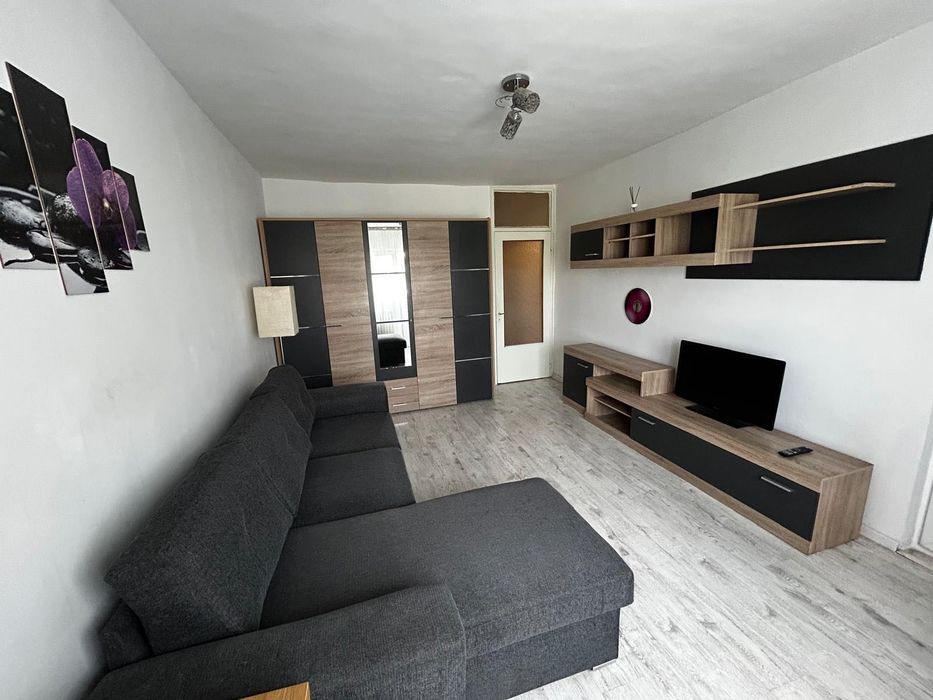 Garsonieră chirie str Cremenita
