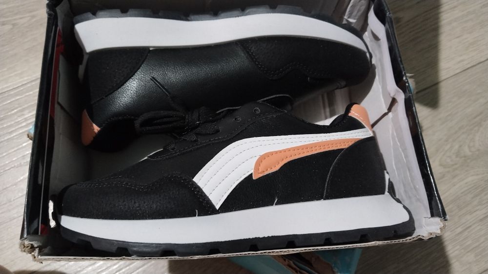 Продам кросовки новые