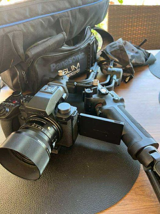 Lumix S5 iiX + обектив Sigma 45mm f/2.8 DG DN + Гимбъл Dji Ronin