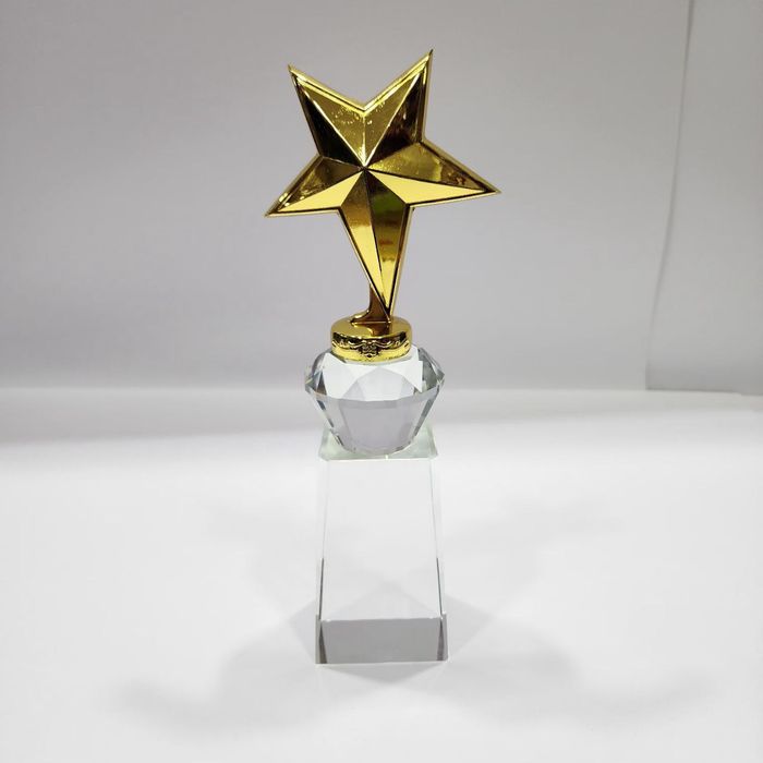 Статуэтка стеклянная