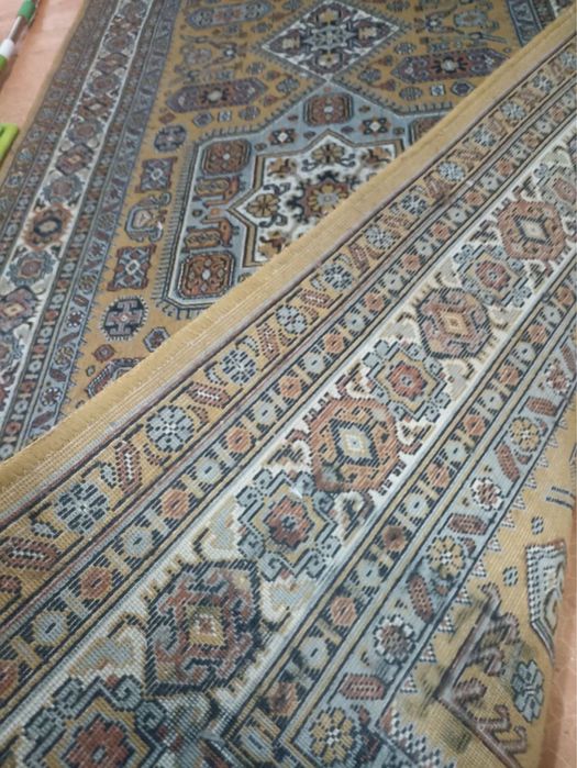 Продается шерстяной ковер Азербайджанский размер 250 на 140 см