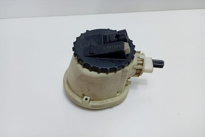 Far Ceata  proiector  37040748 Fiat Doblo prima generatie seria