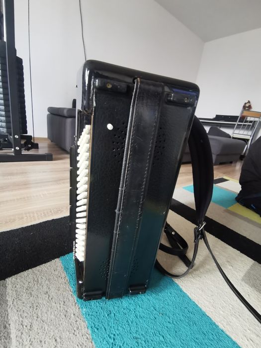 acordeon-weltmeister-meteor-120-basi-aroneanu-olx-ro