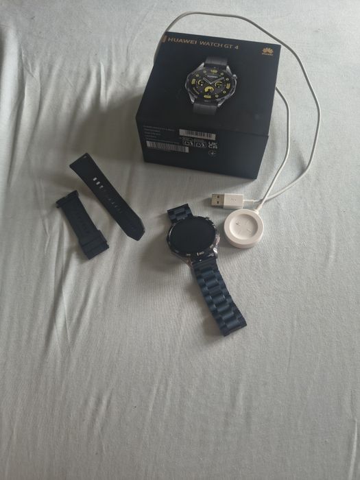 Huawei Watch GT 4 (46mm) Black + Гаранция до 11.2027 + Допълнителна верижка
