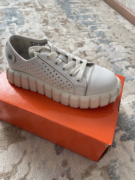 Кроссовки натуральная кожа