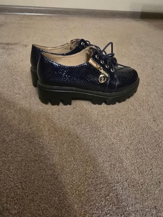 Срочно продам 38 размер ODKNY