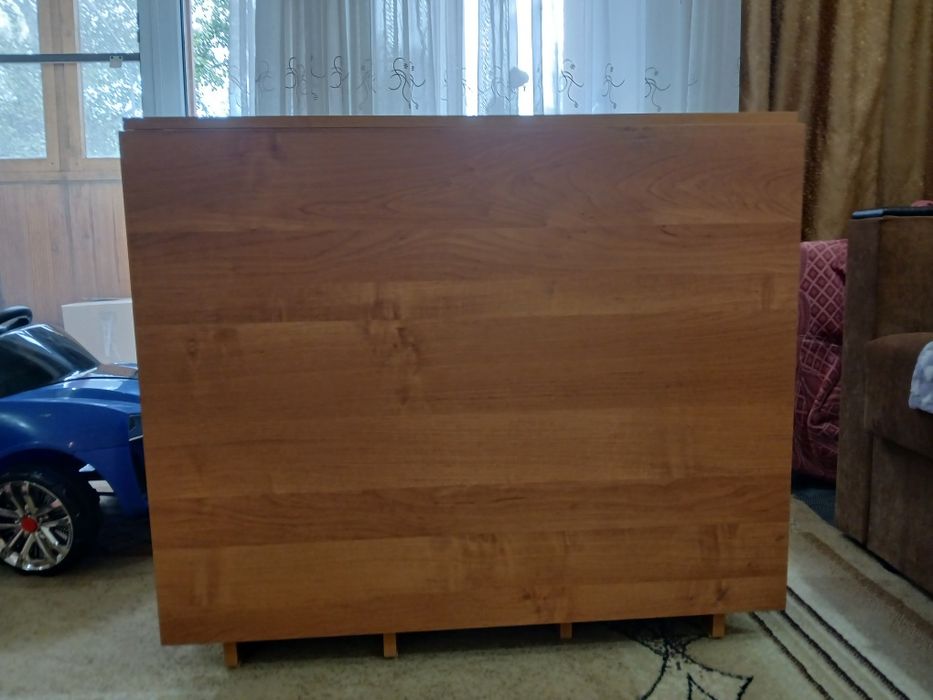 Продаю стол-книжка