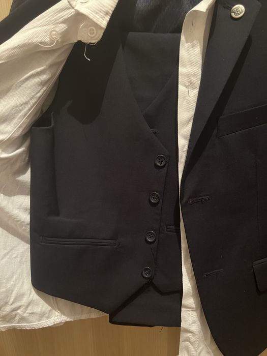 Костюм тройка  для мальчиков