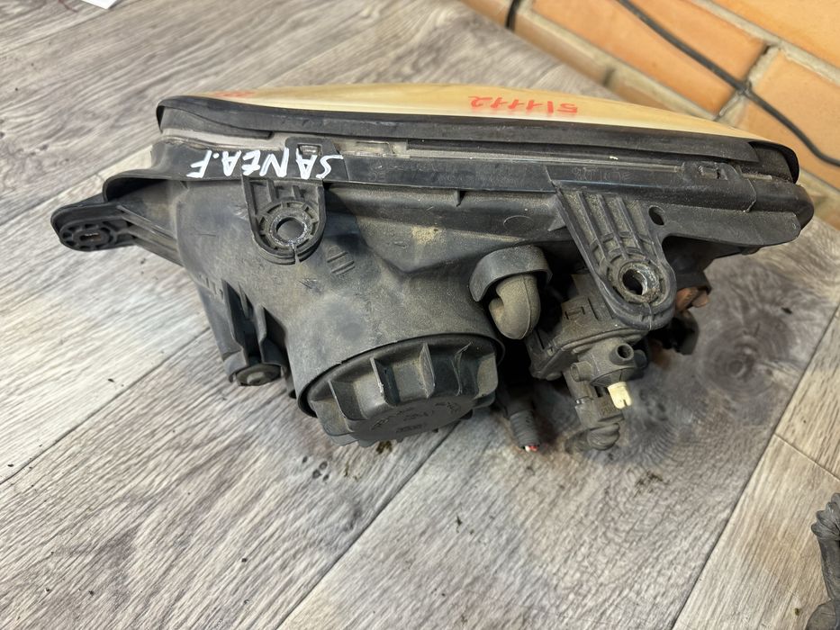 Фары на Хюндай Сантафе