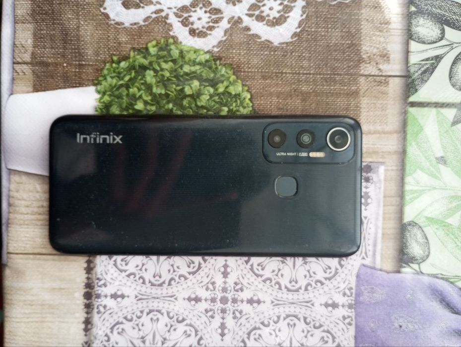 Infinix hot 11 ideal