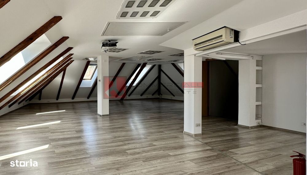 Cladire Birouri | 520 Mp | Curte Proprie 300 Mp