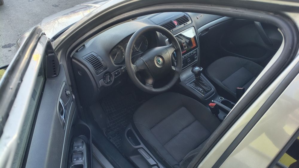 Skoda Octavia 2008 / DSG Hidramat