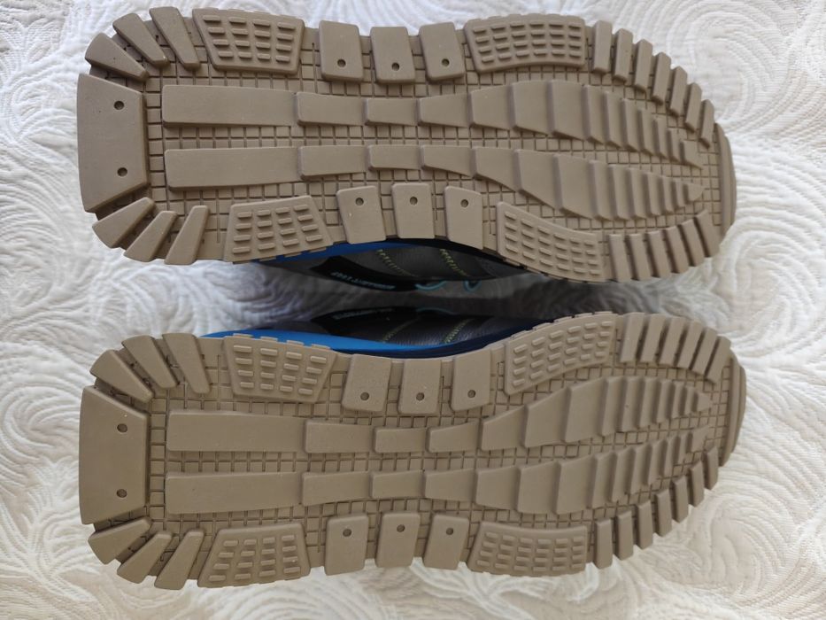 Продавам маратонки кожени Marcomen