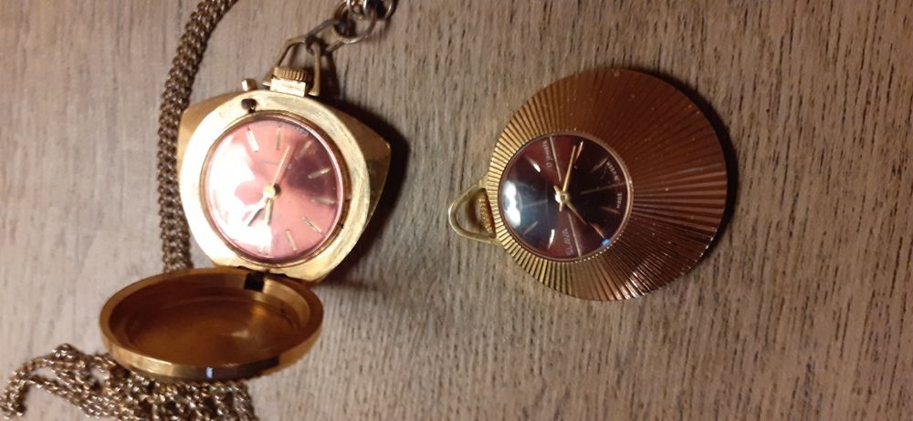 Съветски/ Руски механични часовници в безупречно работещо състояние