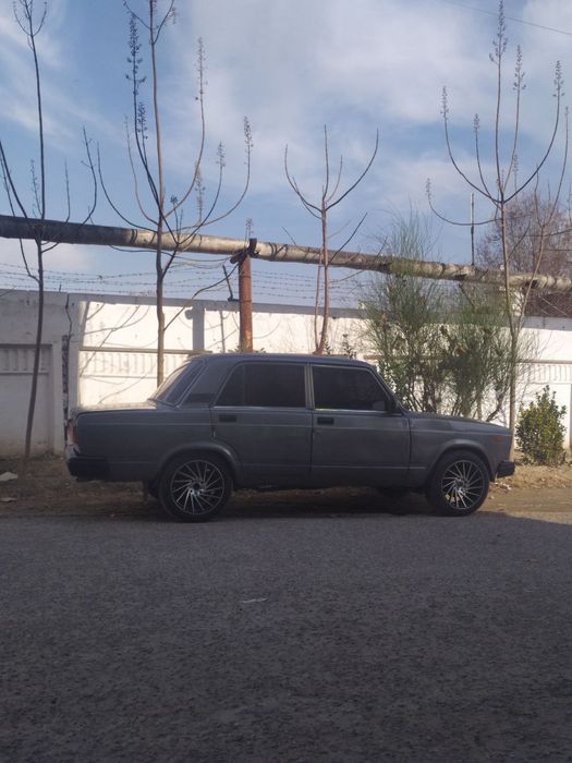 Jiguli vaz 2107 Sotiladi