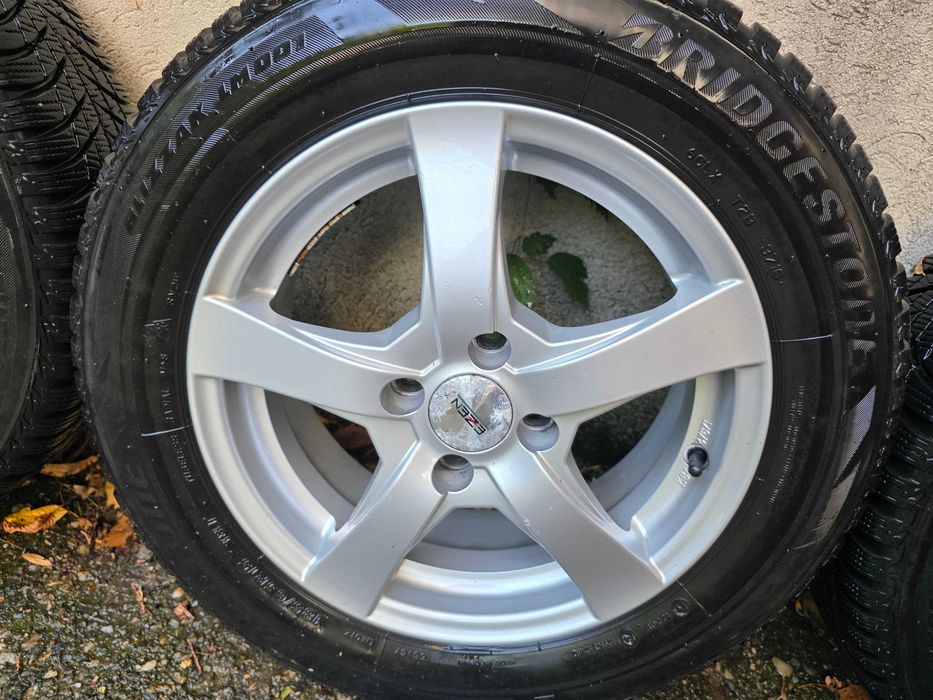 Anvelope Iarna Bridgestone Blizzak LM001 185/65 R15 rulate aprox. 15000km profil 6-7 mm