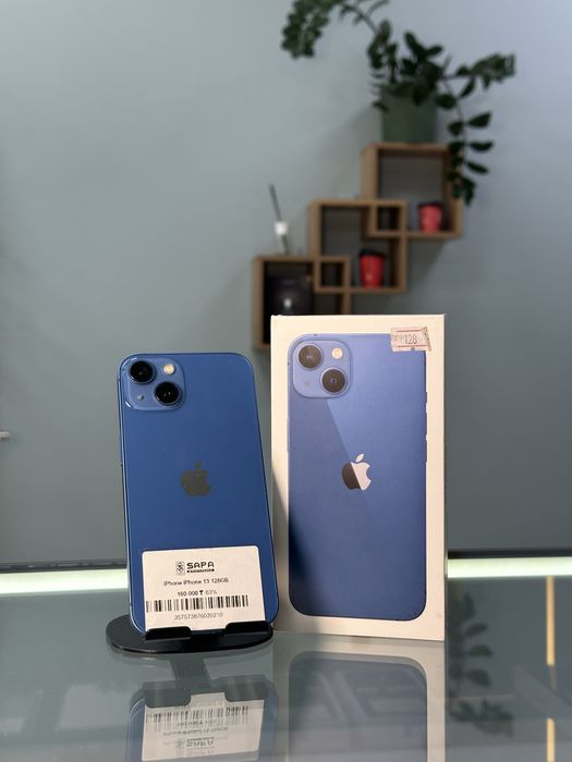 айфон 13 синий с коробкой