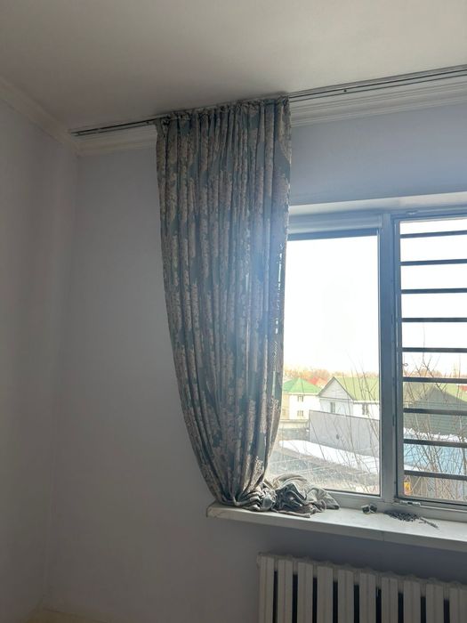 продам шторы для всей комнаты