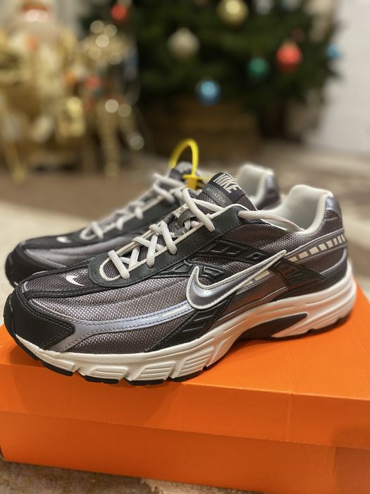 Кросовки Nike (оригинал) р. 45,5 торг.