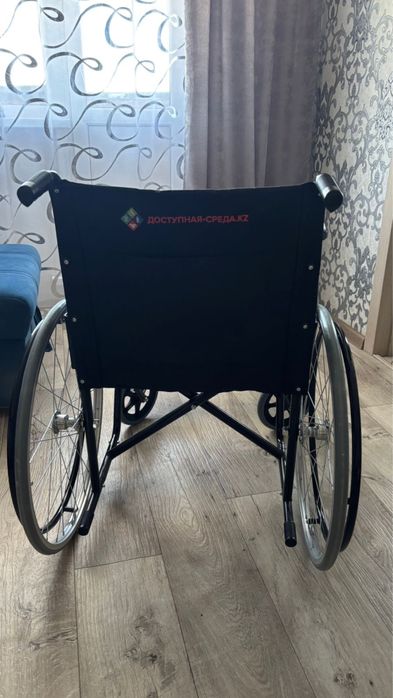 Продам инвалидную коляску