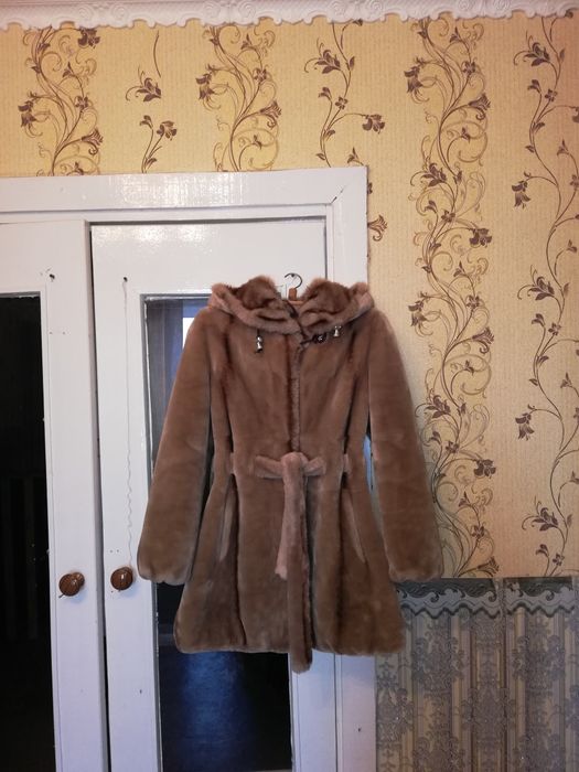 Продам шубу 48 размер