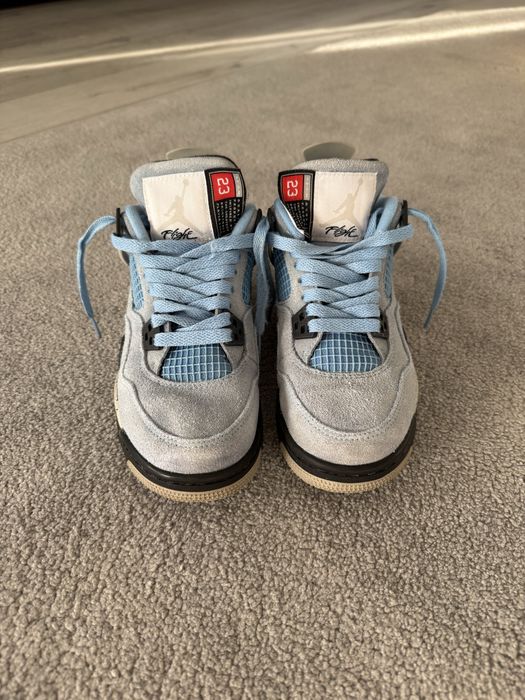 Jordan 4 university blue