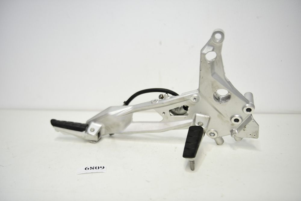 Suport scăriță cu pedală dreapta față BMW F900 R F900R K83