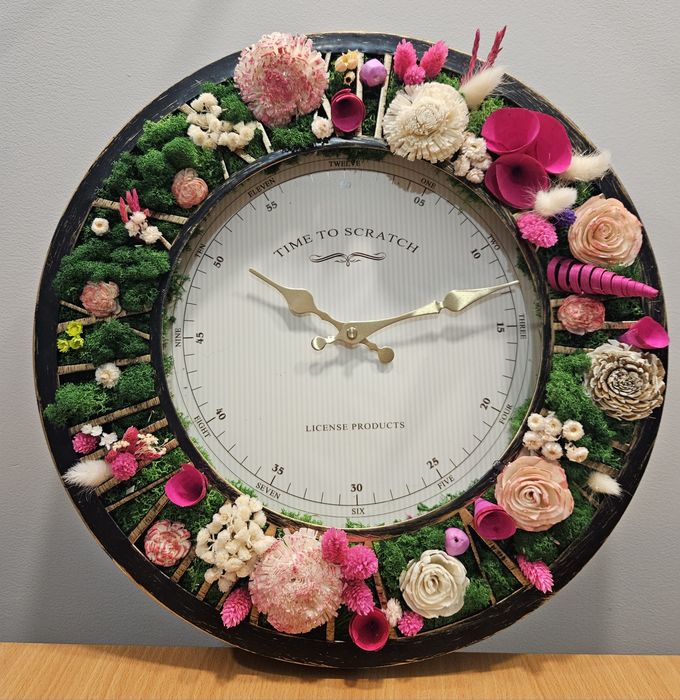 Ceas din licheni stabilizati