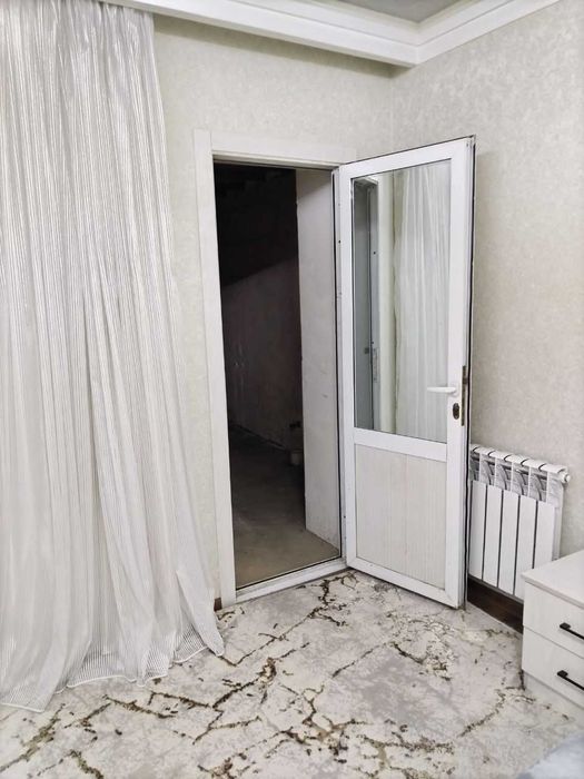 продажа своего дома .назарбек5.5сот7 ком.2 санузла.кухня..бассейн.