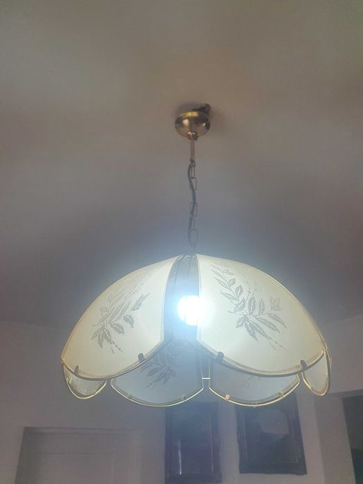 Vand set candelabru-veioza vintage, in stare buna.