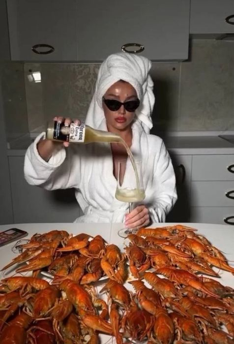 Живые речные раки