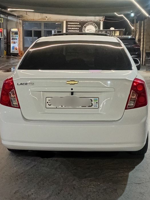 Lacetti sotiladi