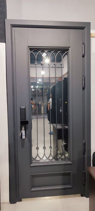 Temir eshiklar.Темир эшиклар Входные двери.