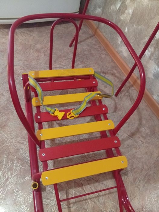 Продам детские сани