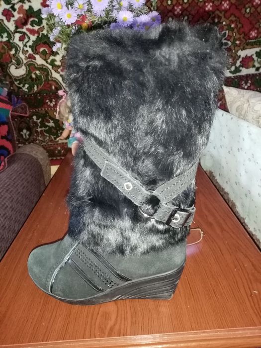 Сапожки  замшевые.
