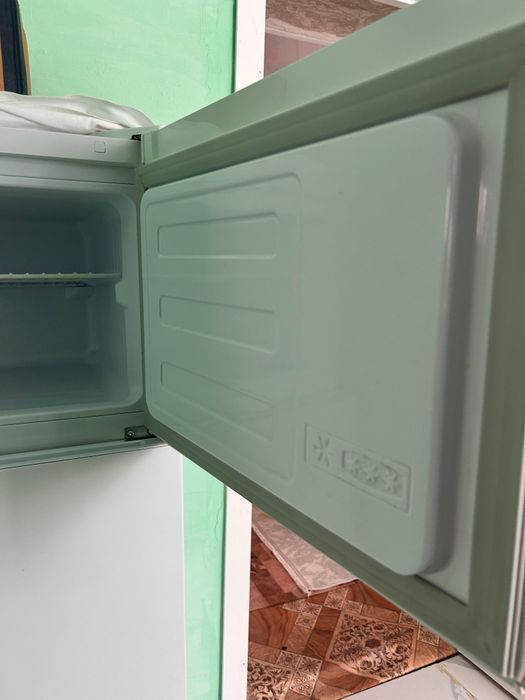 Холодильник для кухни