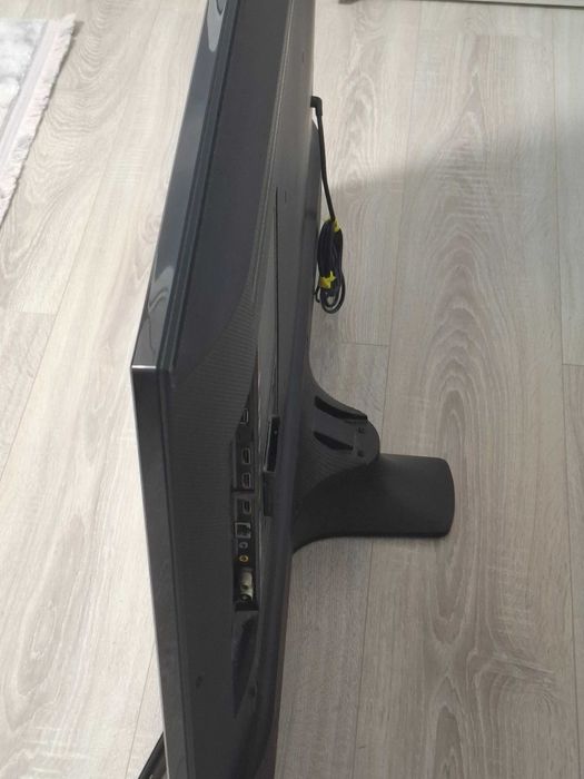 Televizor smart Samsung 4K 108 cm