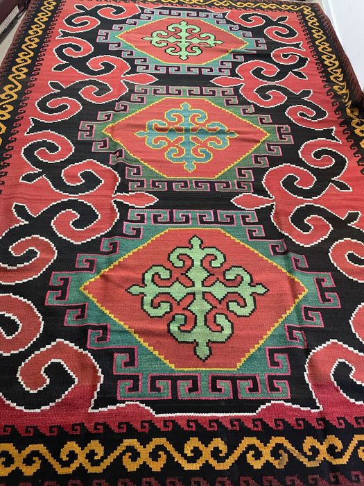 Ковер в отличные руки