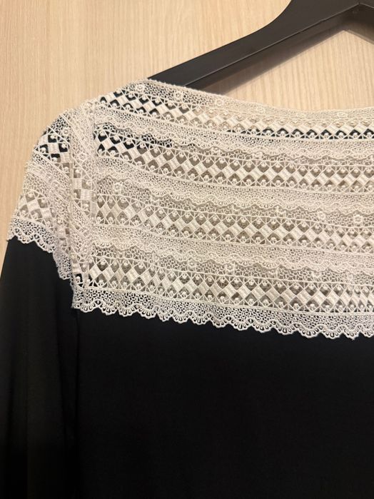 Черна рокля с дантела тип брюкселска.