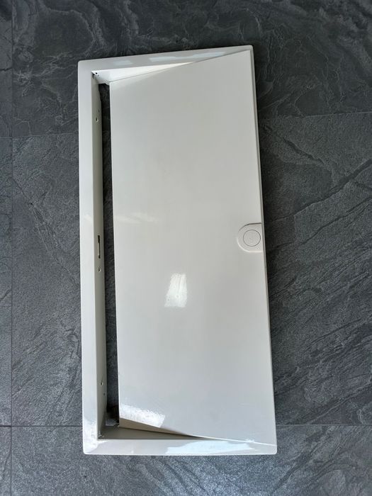 Hager Vand tablou electric pe tencuiala 36 module Hager si 2 usi pentru tablou Hager